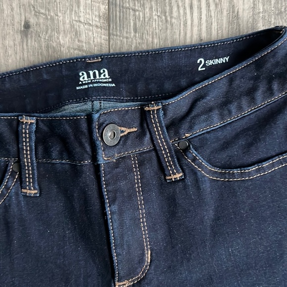 A.N.A. Skinny Jeans 2 Dark Wash NWOT - Picture 1 of 7